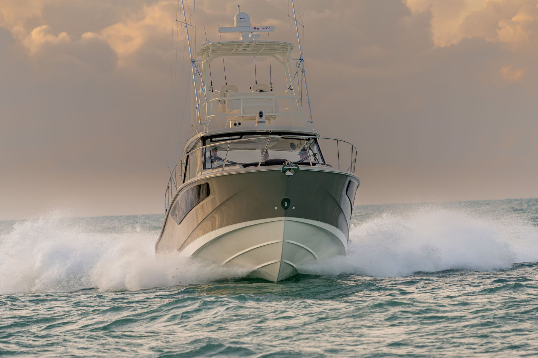 2021-Whaler-405-7R400276
