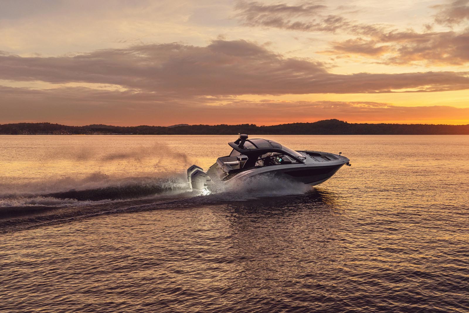 2023-Sundancer-370-Outboard-DAO370-running-starboard-stern-engines-V12-600hp-underwater-lighting-twilight-03684-select